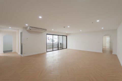 Кондоминиум с 3 спальнями в Бангкоке, Таиланд № 161469 - фото 3