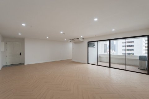 Кондоминиум с 3 спальнями в Бангкоке, Таиланд № 161469 - фото 2