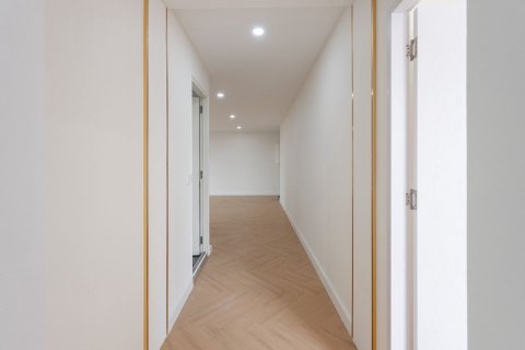 Кондоминиум с 3 спальнями в Бангкоке, Таиланд № 161469 - фото 11