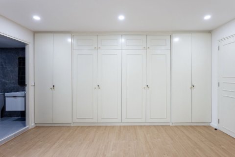 Кондоминиум с 3 спальнями в Бангкоке, Таиланд № 161469 - фото 8