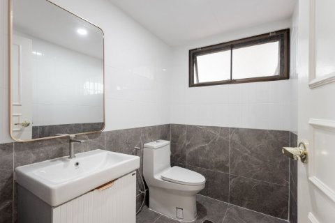 Кондоминиум с 3 спальнями в Бангкоке, Таиланд № 161469 - фото 15