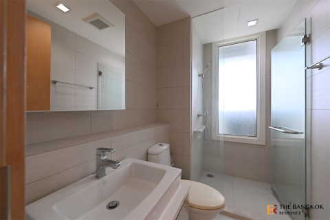 Condo in Bangkok, Thailand, 3 bedrooms № 185226 - photo 7