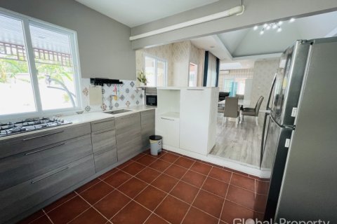 Дом в Паттайе, Таиланд с 3 спальнями  № 163969 - фото 7