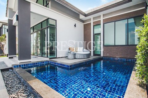 House in Pattaya, Thailand 3 bedrooms № 199874