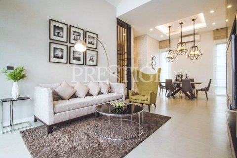 House in Pattaya, Thailand 3 bedrooms № 199874 - photo 2