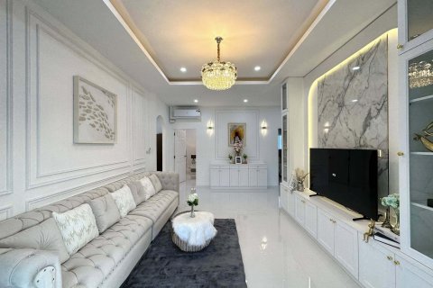 Maison à Pattaya, Thaïlande 3 chambres № 146103 - photo 17