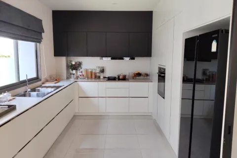 Вилла в Чиангмае, Таиланд с 4 спальнями  № 162756 - фото 2