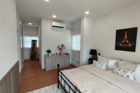 Maison à Chiang Mai, Thaïlande 4 chambres № 162761 - photo 12