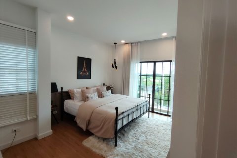 House in Chiang Mai, Thailand 4 bedrooms № 162761 - photo 10