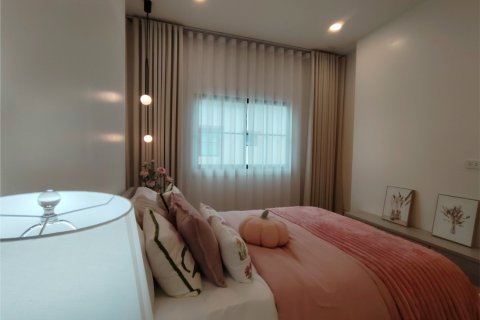 Maison à Chiang Mai, Thaïlande 4 chambres № 162761 - photo 9