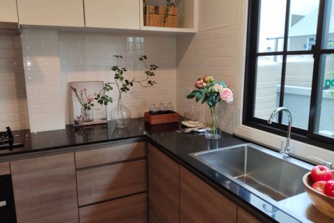 House in Chiang Mai, Thailand 4 bedrooms № 162761 - photo 4