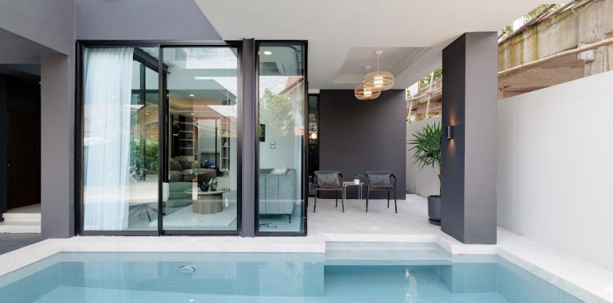 Villa in Chiang Mai, Thailand 5 bedrooms № 162759