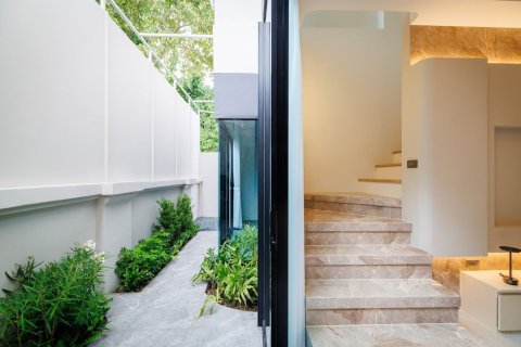 Villa in Chiang Mai, Thailand 5 bedrooms № 162759 - photo 14