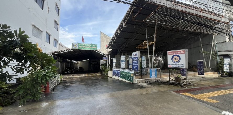 Terrain à Nonthaburi, Thaïlande 2072 m2 № 161850