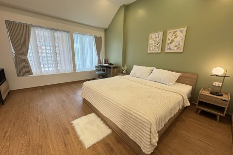 Townhouse in Watthana, Bangkok, Thailand 2 bedrooms № 161846 - photo 2