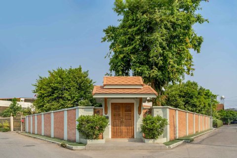 House in Chiang Mai, Thailand 4 bedrooms № 154549 - photo 6