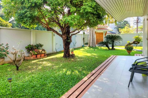 House in Chiang Mai, Thailand 4 bedrooms № 154549 - photo 2