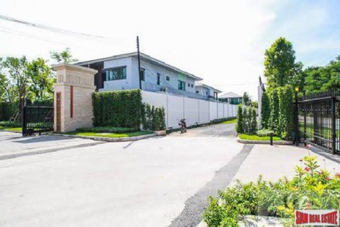 Villa à Bangkok, Thaïlande 4 chambres № 154547 - photo 5