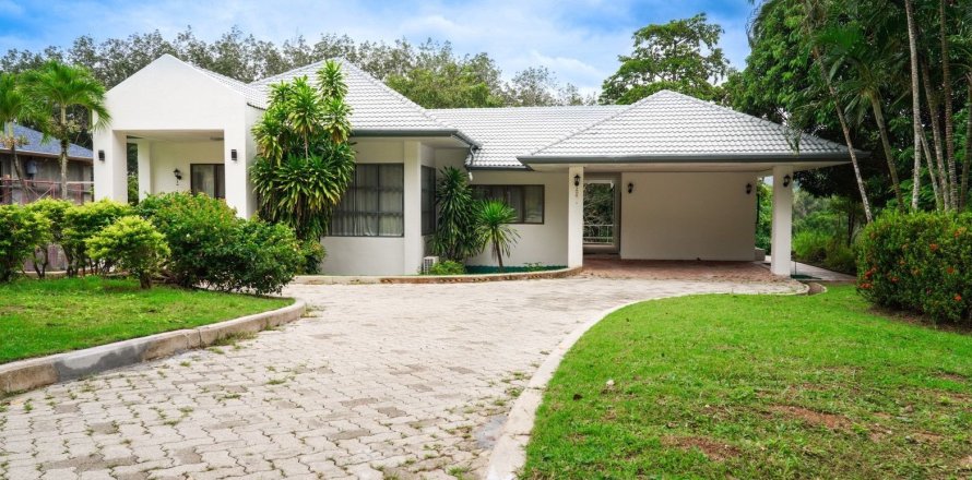 Maison à Mai Khao, Thaïlande 3 chambres № 160649