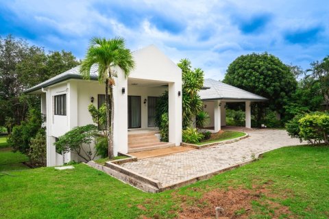 Maison à Mai Khao, Thaïlande 3 chambres № 160649 - photo 26