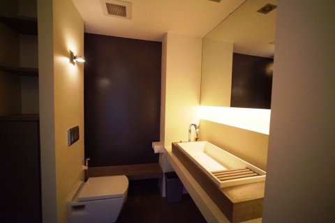 Studio dans le Condo à Watthana, Bangkok, Thaïlande  № 160647 - photo 11