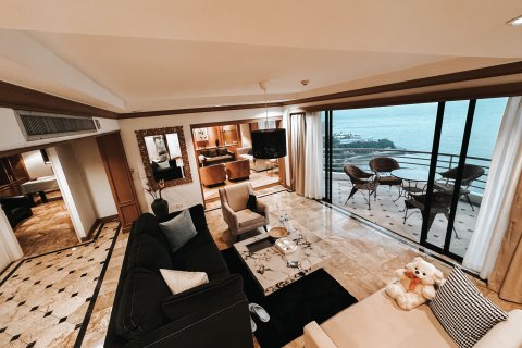 Penthouse in Pattaya, Thailand 4 bedrooms № 161565 - photo 5