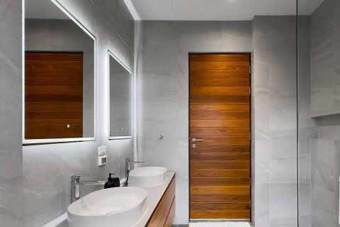 Townhouse in Phuket, Thailand 3 bedrooms № 145478 - photo 25