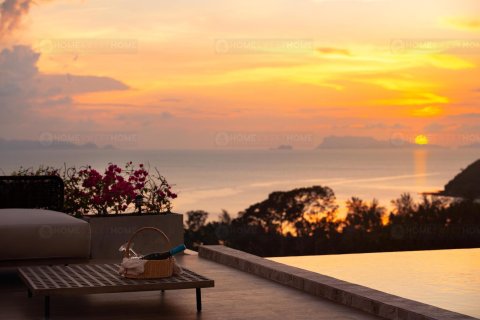 Villa in Ko Samui, Thailand 3 bedrooms № 180025 - photo 3