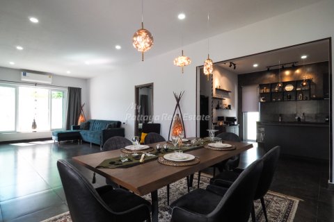 House in Pattaya, Thailand 3 bedrooms № 113529 - photo 3