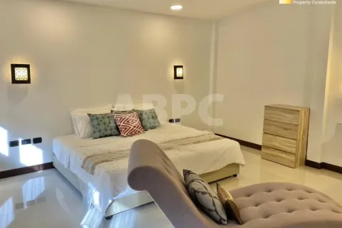 Casa de 3 dormitorios en Pattaya, Tailandia № 212075 - foto 7
