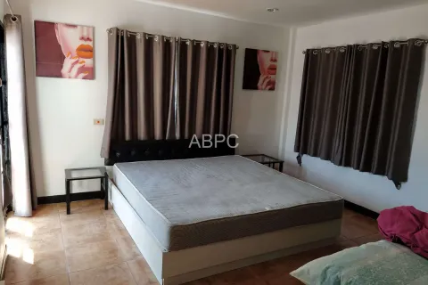 Casa de 3 dormitorios en Pattaya, Tailandia № 212074 - foto 3