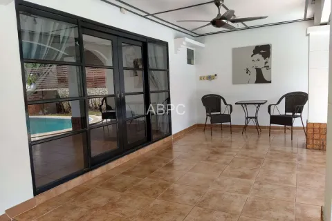Casa de 3 dormitorios en Pattaya, Tailandia № 212074 - foto 7