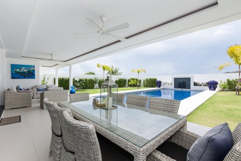 Villa in Hua Hin, Thailand 4 Schlafzimmer № 222119 - Foto 6