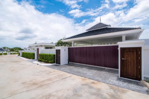 Villa in Hua Hin, Thailand 4 Schlafzimmer № 222119 - Foto 30