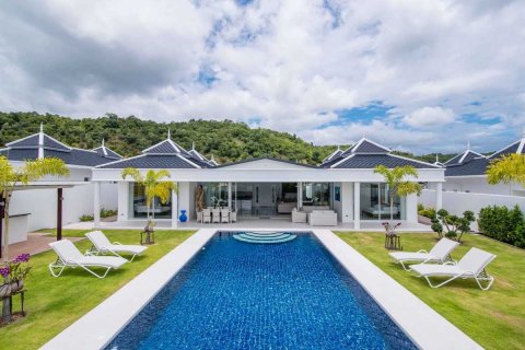 Villa in Hua Hin, Thailand 4 bedrooms № 222119