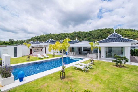 Villa in Hua Hin, Thailand 4 Schlafzimmer № 222119 - Foto 29