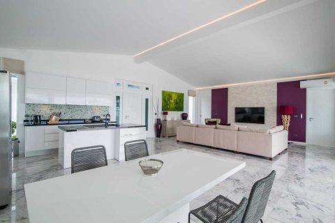 Villa in Hua Hin, Thailand 4 Schlafzimmer № 222119 - Foto 13