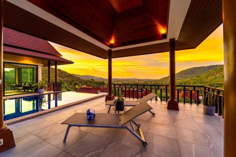 Villa in Pran Buri, Thailand 4 Schlafzimmer № 222117 - Foto 4