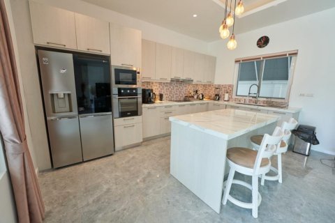 Villa in Hua Hin, Thailand 3 Schlafzimmer № 222115 - Foto 8