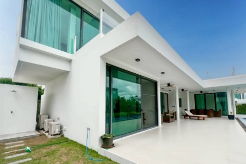 Villa in Hua Hin, Thailand 4 bedrooms № 163760 - photo 10