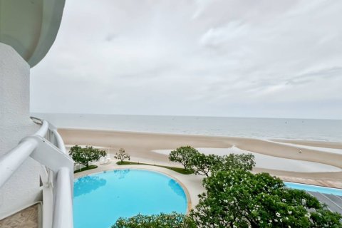 Condo in Hua Hin, Thailand, 2 bedrooms  № 163757 - photo 10