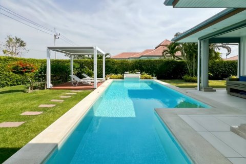 Villa in Hua Hin, Thailand 3 bedrooms № 163756 - photo 8