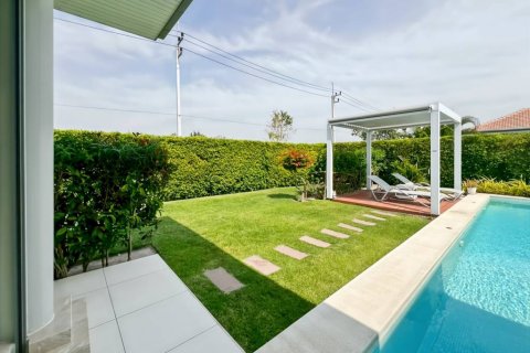 Villa in Hua Hin, Thailand 3 bedrooms № 163756 - photo 5