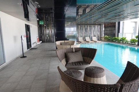 Condo in Din Daeng, Bangkok, Thailand, 2 bedrooms  № 139058 - photo 17