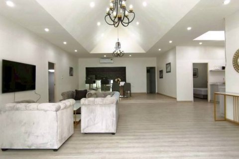 Дом в Паттайе, Таиланд с 4 спальнями  № 158727 - фото 3