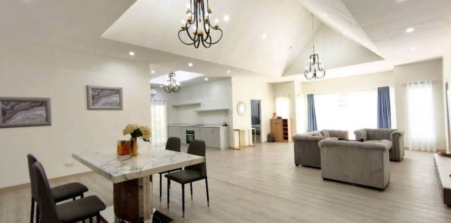 Дом в Паттайе, Таиланд с 4 спальнями  № 158727