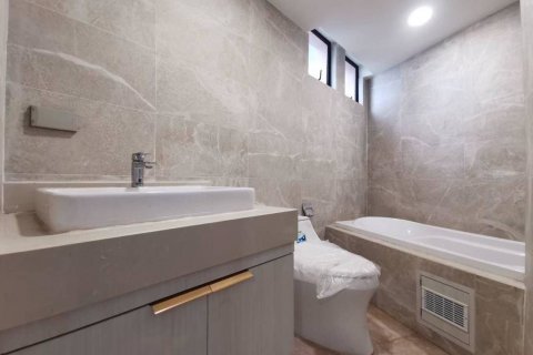 Кондоминиум с 4 спальнями в Клонг Тоэй, Бангкок, Таиланд № 136161 - фото 18