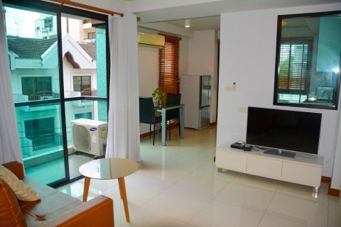 Studio in the Condo in Watthana, Bangkok, Thailand  № 158699