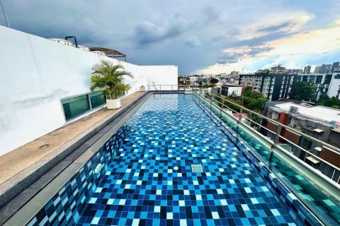 Студия в кондо в Ваттхане, Бангкок, Таиланд № 158696