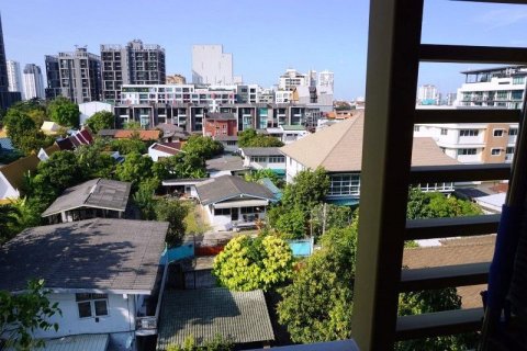 Studio dans le Condo à Watthana, Bangkok, Thaïlande  № 158697